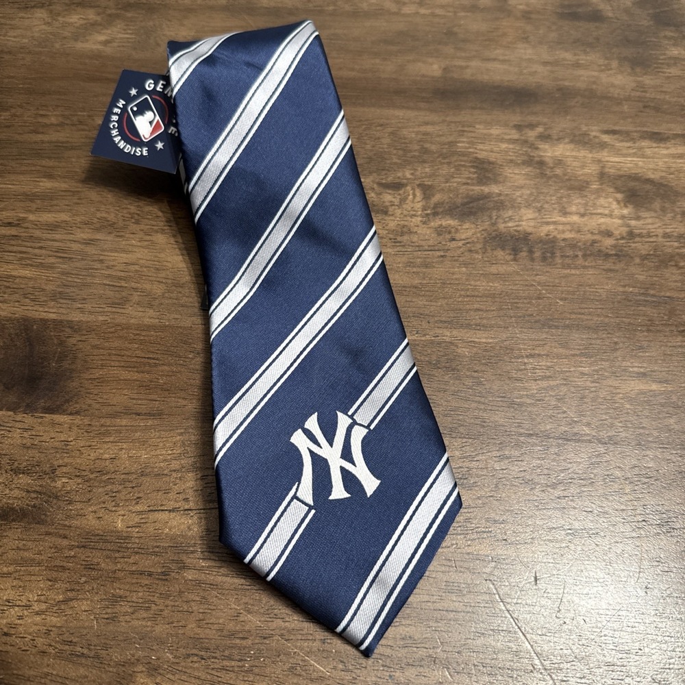 New York Yankees MLB Baseball Men's Blue Striped Necktie Tie NWT Eagles Wings